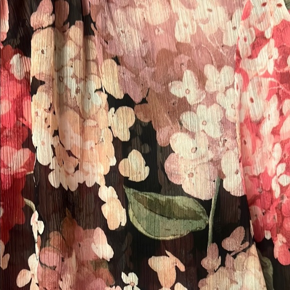 H&M Black and Red Relaxed Tie Front Blouse - Picture 6 of 15